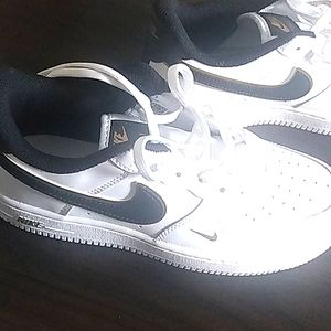 Nike force 1
